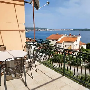 https://apartmani-eva-trogir.splithotels.org
