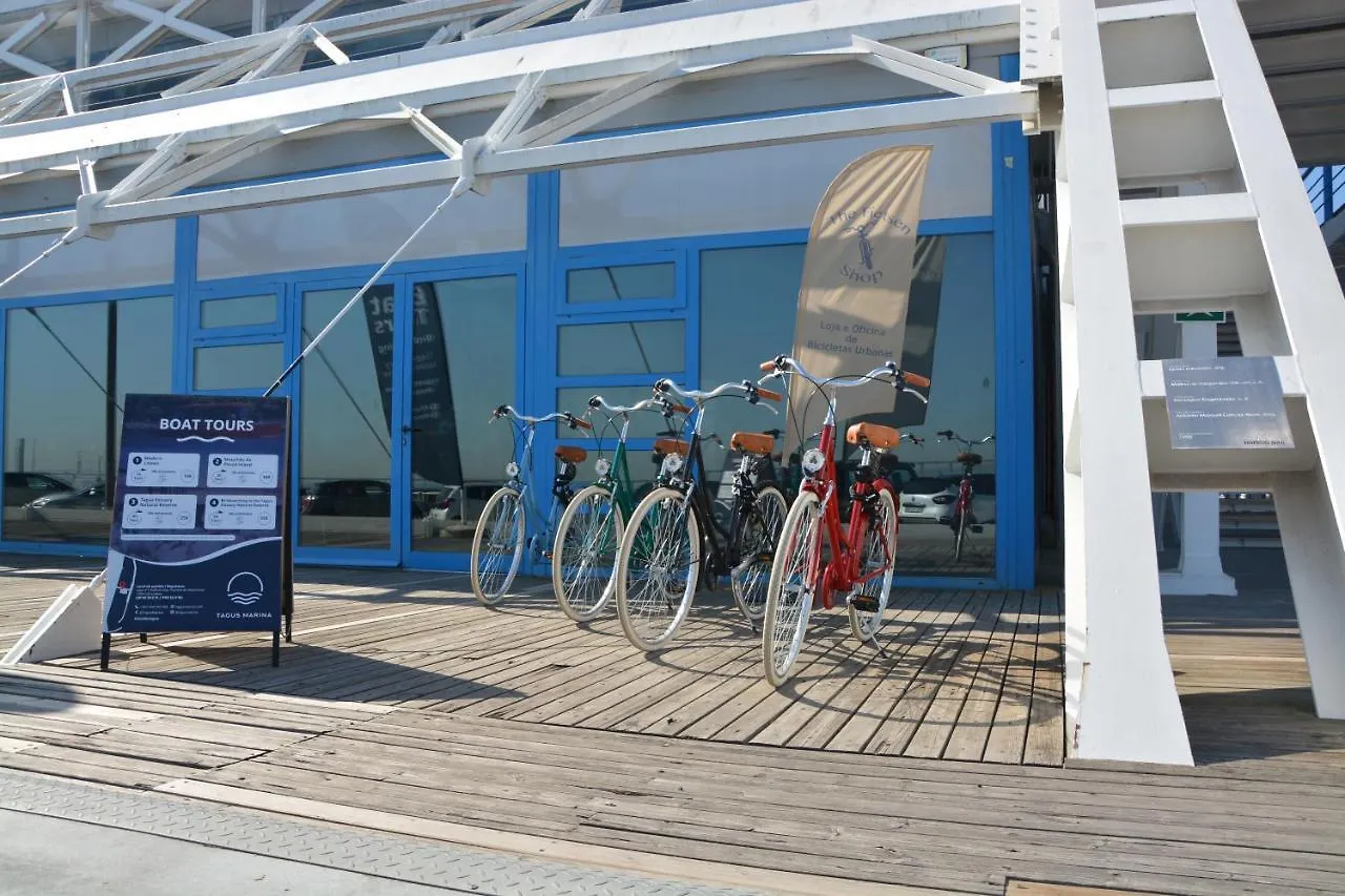 Botel Tagus Marina Hotel Lisbon